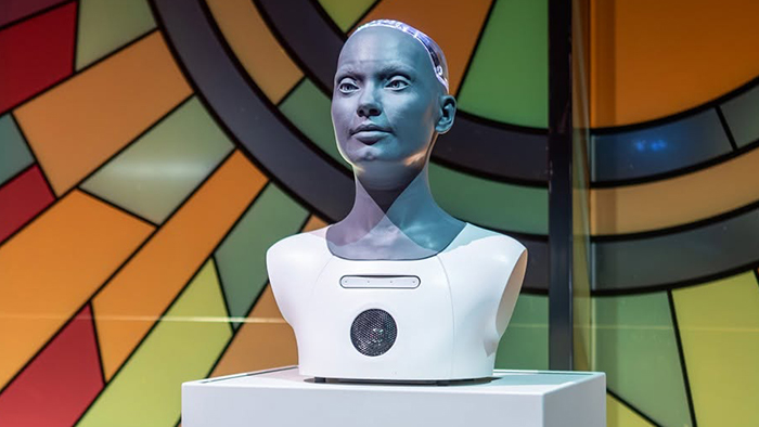 Van museumvloer naar festivalpodium: humanoïde robot Ami op Lowlands 2026